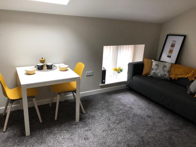 Apartment for rent in Moorlands, Bare