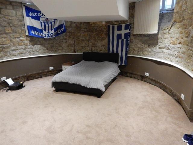 Room for rent in Moorlands, Bare