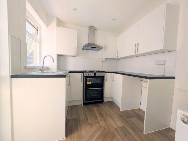 House for rent in Penrhiwceiber, Wales
