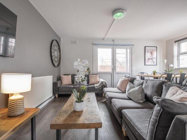 Apartment for rent in Old Lenton, Haddon