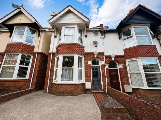 Apartment for rent in Oldway, Livermead