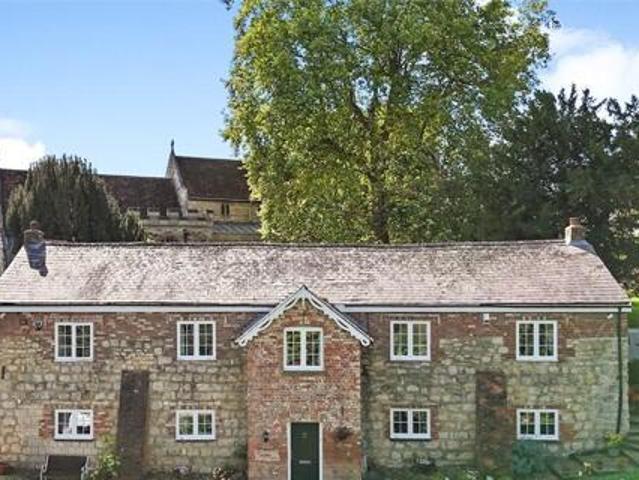 House for sale in Lyons, Greater London