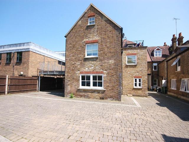 Apartment for rent in Batchworth