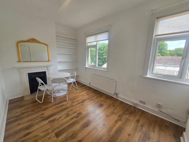 Apartment for rent in London Borough of Lewisham, Forest Hill