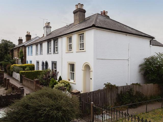 House for rent in Pachesham Park, Surrey