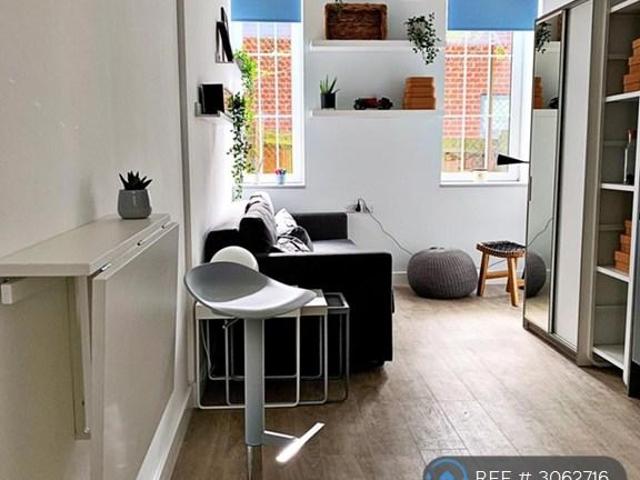 Apartment for rent in London Borough of Barnet, Greater London