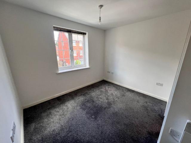 Apartment for rent in Prestolee, Lee Bank