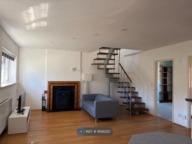 House for rent in Royal Borough of Greenwich, Greater London
