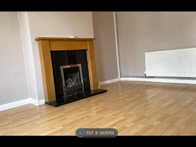 House for rent in Calderstones