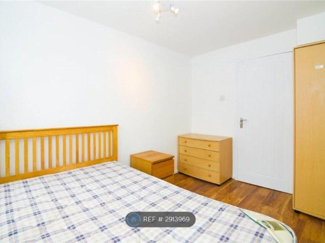 House for rent in Royal Borough of Kingston upon Thames, Greater London
