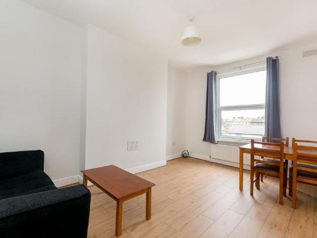 Apartment for rent in London Borough of Ealing, Greater London