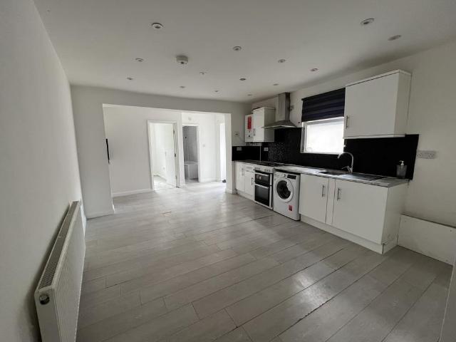 Apartment for rent in London Borough of Ealing, Greater London