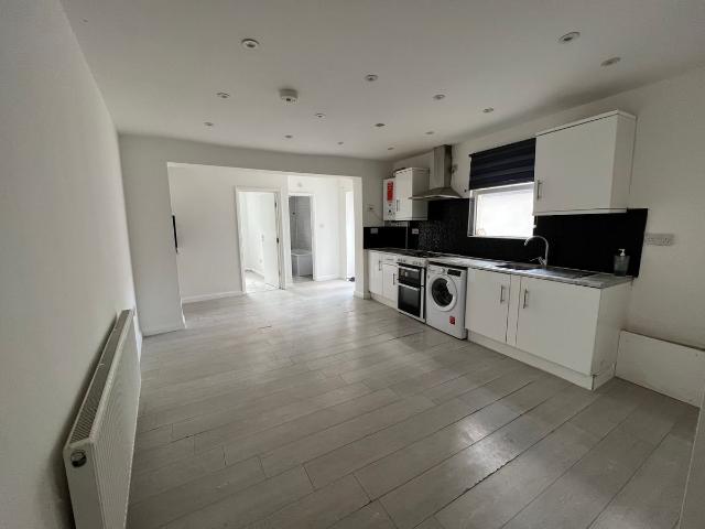 House for rent in London Borough of Ealing, Greater London