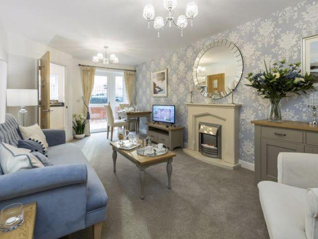 Apartment for rent in Blackhills, Surrey