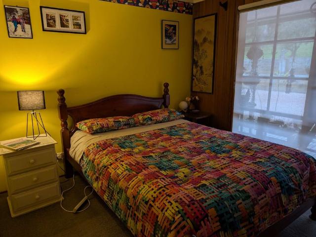 Room for rent in Churchill, Victoria
