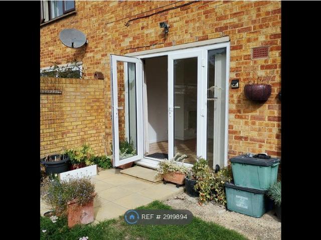 Apartment for rent in Walton Court, Aylesbury