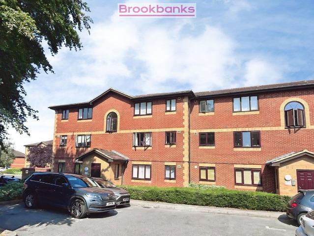 Apartment for rent in Fleet Estate, Monks Orchard
