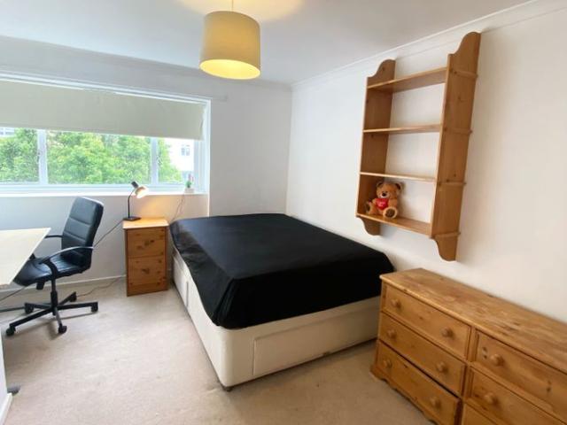 Room for rent in Pimlico, Greater London
