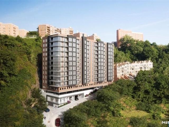 Condo for sale in North Bergen