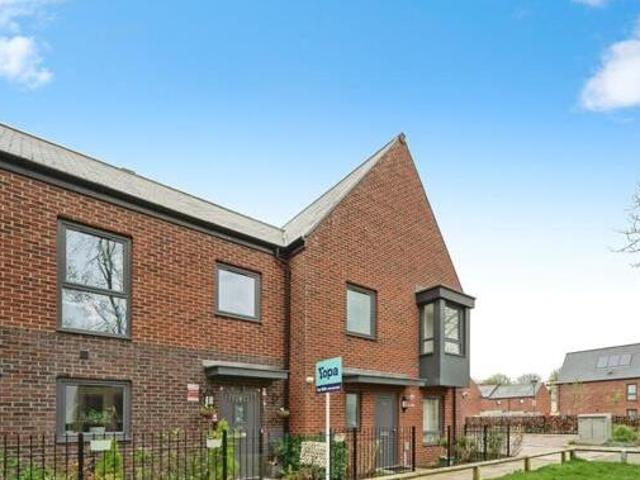 House for sale in Uxbridge, Greater London