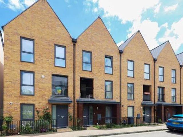 House for sale in Uxbridge