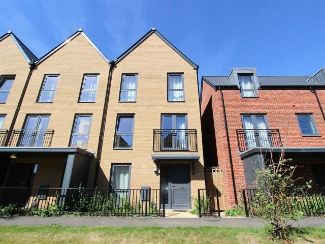 House for rent in London Borough of Hillingdon, Greater London