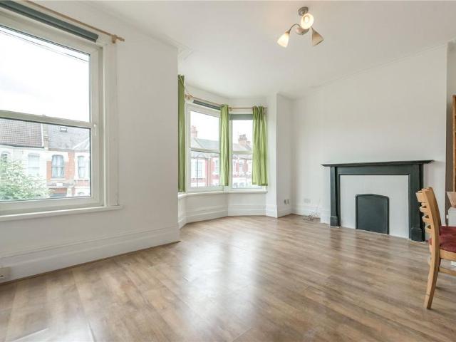 Apartment for rent in Dudden Hill, Greater London