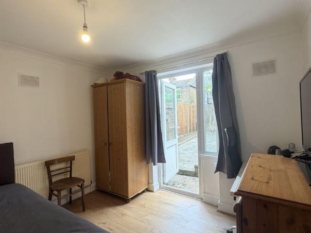 Studio for rent in Dollis Hill, Greater London