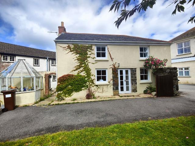 Apartment for rent in Mullion, Cornwall