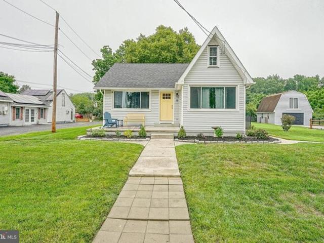 House for sale in Deepwater, New Jersey