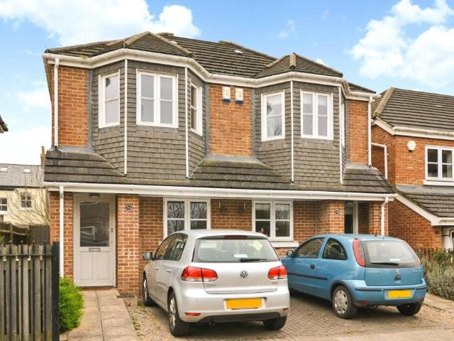 House for rent in London Borough of Richmond upon Thames, Greater London