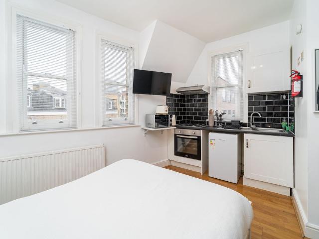 Studio for rent in Somers Town, Greater London