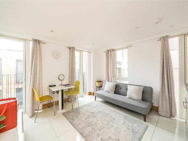 Studio for rent in Somers Town, Greater London
