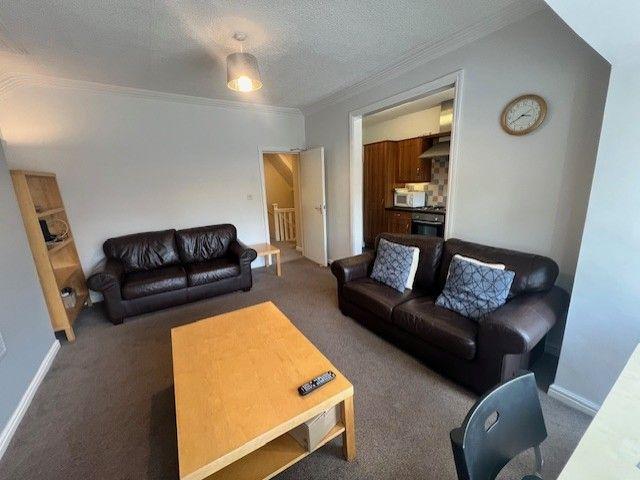 Room for rent in Far Headingley, Weetwood