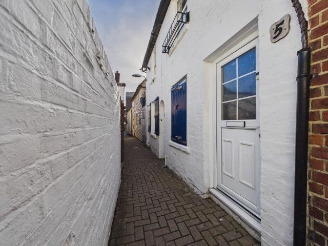 Apartment for rent in South Ashford, Ashford