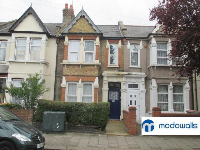 Apartment for rent in Upton Park, Greater London