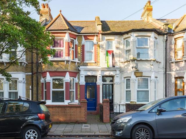 House for rent in Upton Park, Greater London