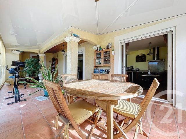Maison vente à Nîmes, Chusclan