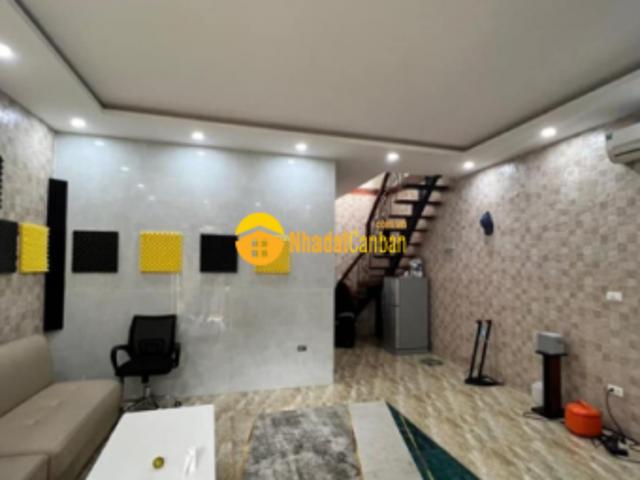 Nhà mặt phố bán