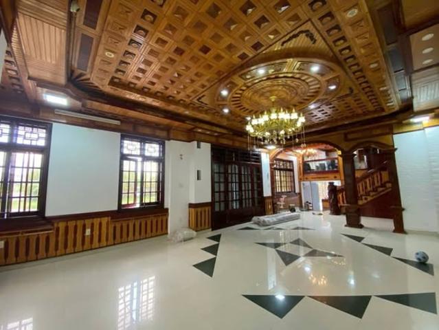 Nhà mặt phố bán