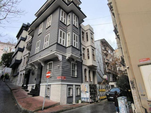 Fındıklı, Beyoğlu içerisinde satılık Dükkan