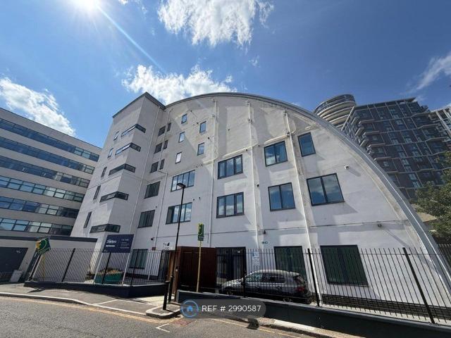 House for rent in North Kensington, Greater London