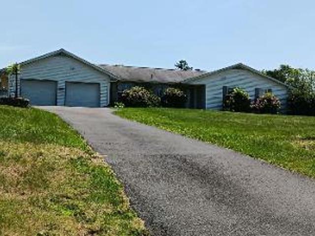 House for sale in Easton