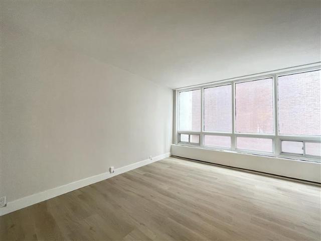 Apartment for rent in St. Leonard's, Quebec