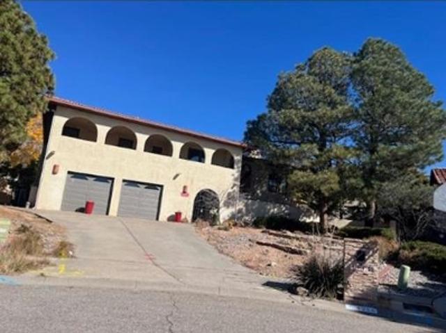 House for sale in New Mexico
