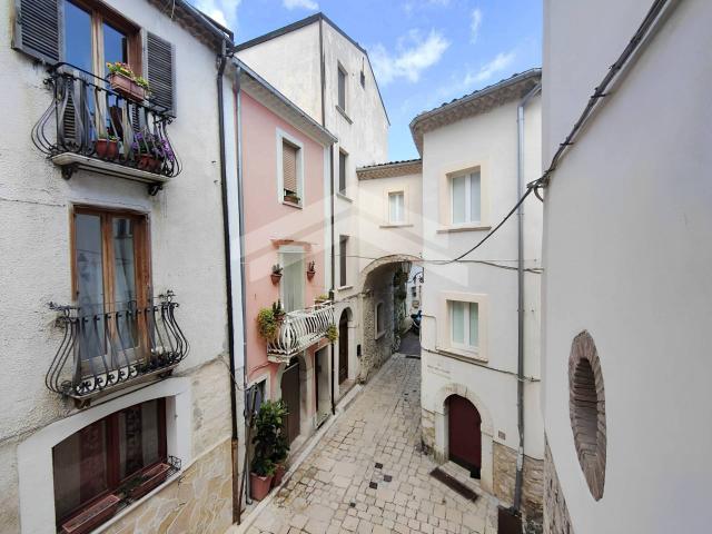 Palazzo in vendita a Centro Storico, Campobasso