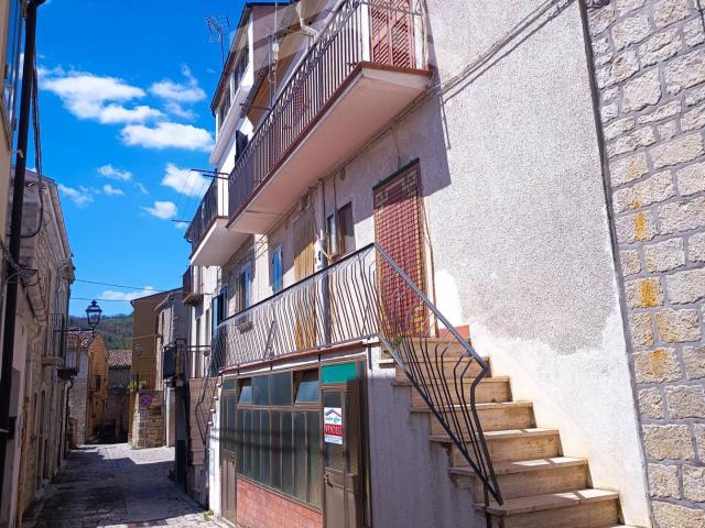 Palazzo in vendita a Lupara, Molise