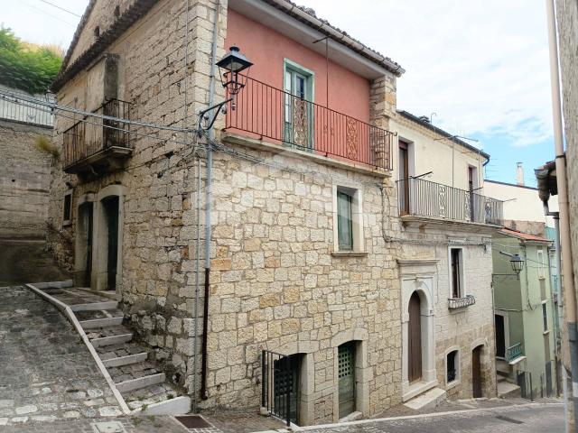 Palazzo in vendita a Lupara, Molise