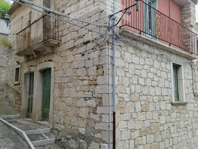 Palazzo in vendita a Lupara, Molise