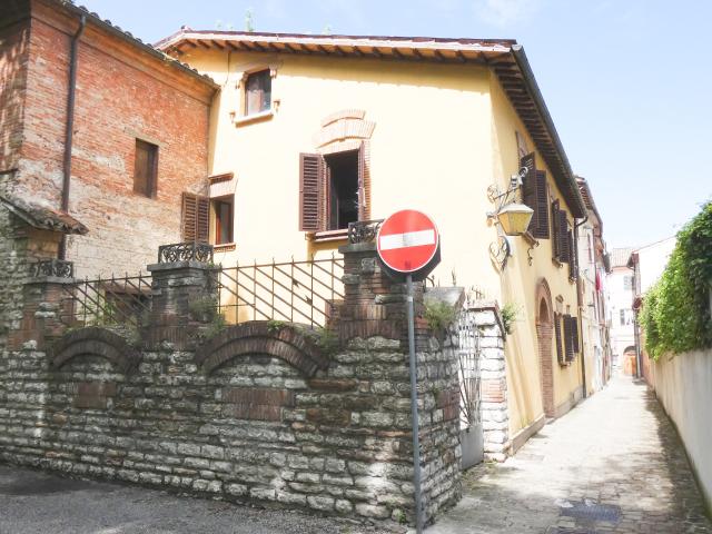 Villa Indipendente in vendita a Centro, Marche